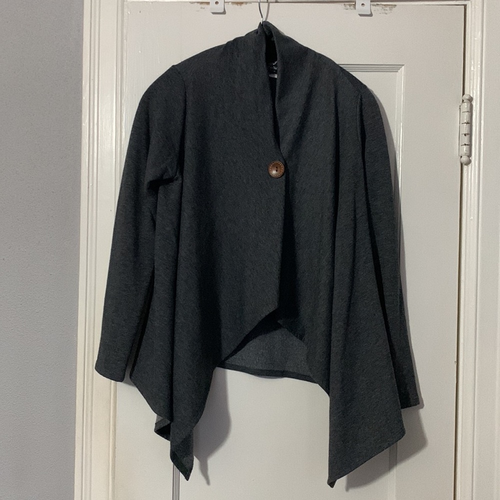 Grey One Button Wrap - image 2